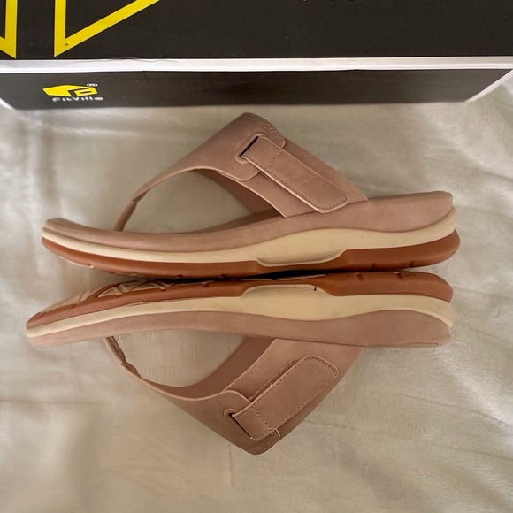Fit Ville Nude/Pink Suede Flip Flops - Picture 2 of 10